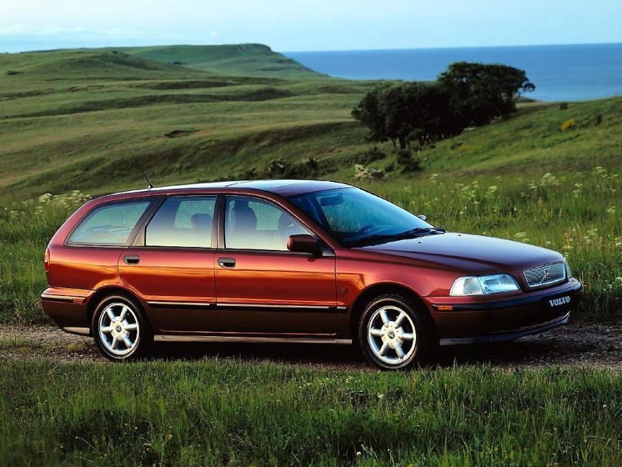  Volvo V40 1996 года  (фото 5 из 8)